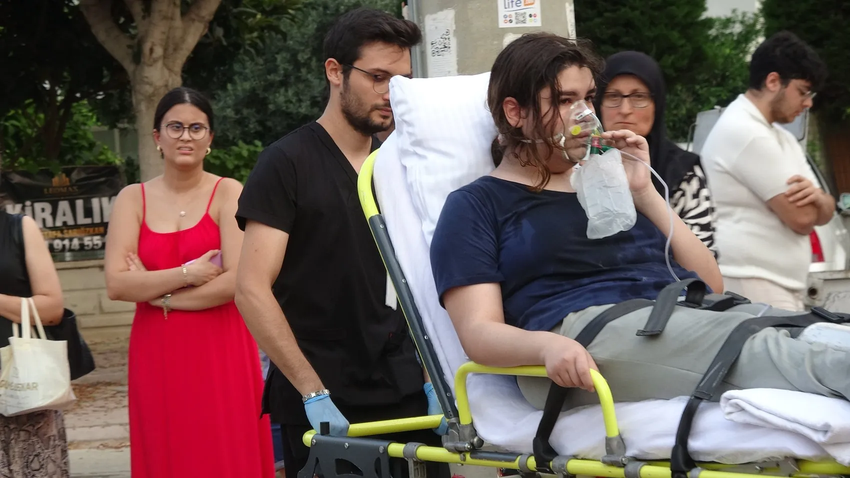 Antalya'da apartman yangını İki daire kül oldu
