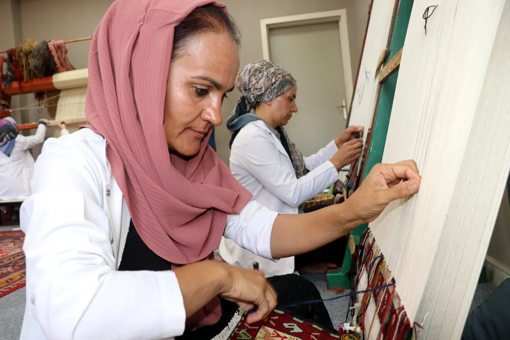 Van'da kaybolmaya yüz tutan dokuma sanatı yeniden tezgahta