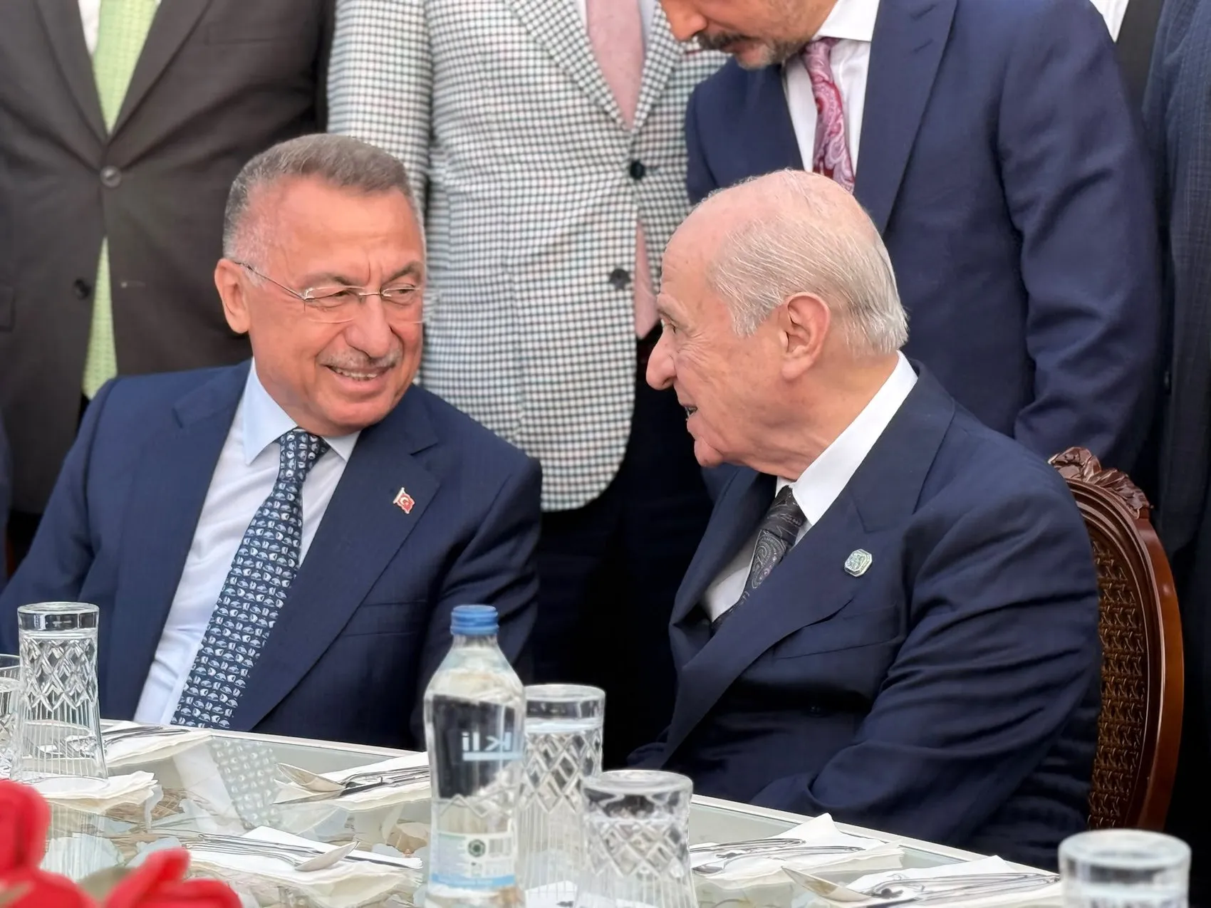 Bahçeli Ankara'daki düğünde nikah şahitliği yaptı