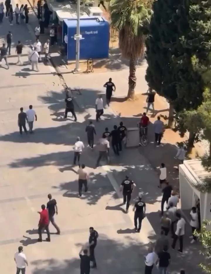 Kızıltepe meydanında alacak verecek kavgası kameraya yansıdı
