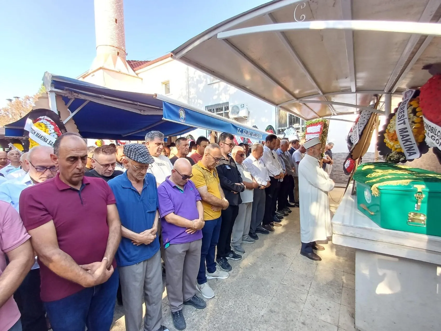 Salihli’deki feci patlamada yaşamını yitiren iş insanı toprağa verildi