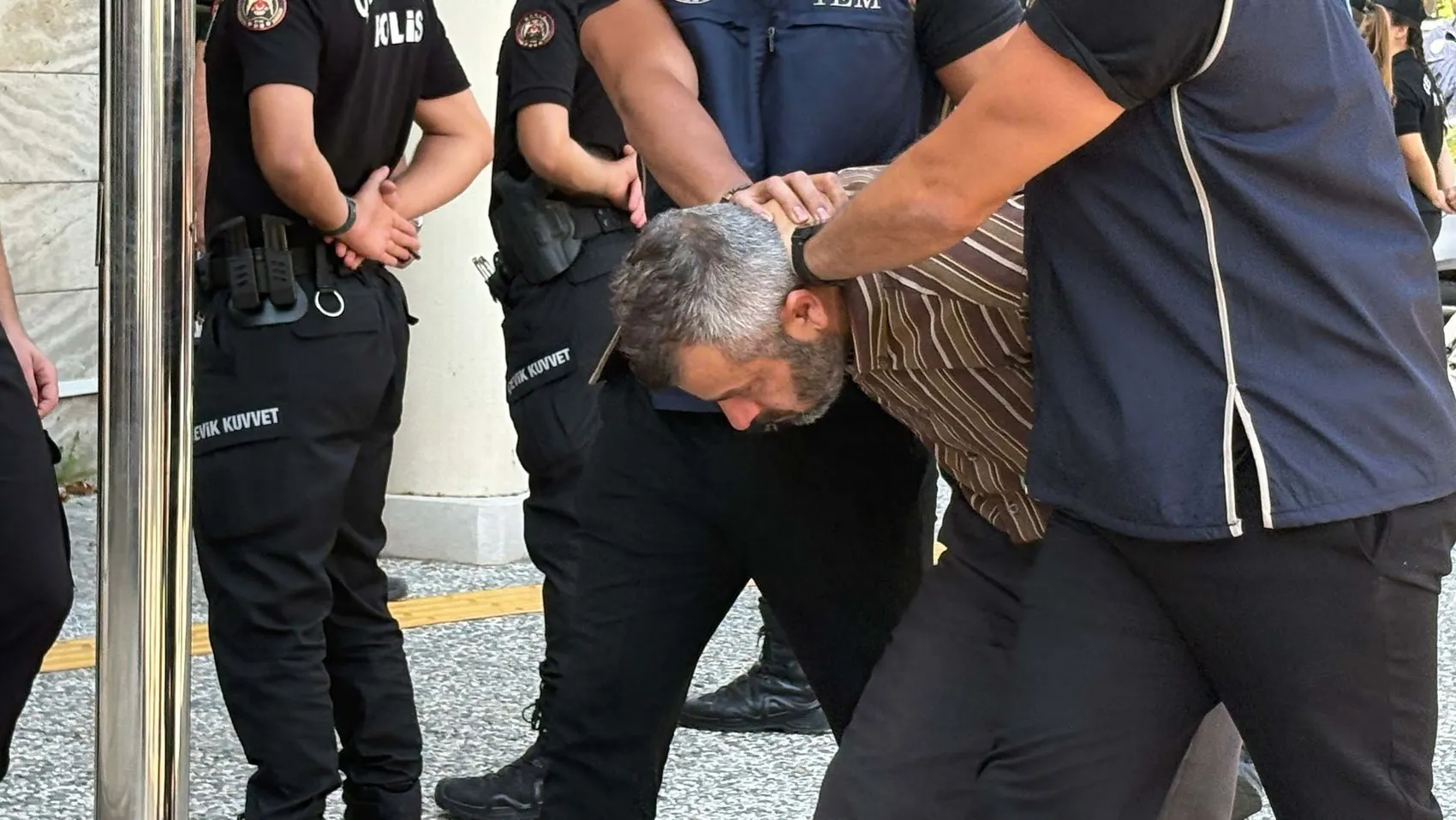Suikast timindeki FETÖ’cünün ablasına Muğla'da gözaltı
