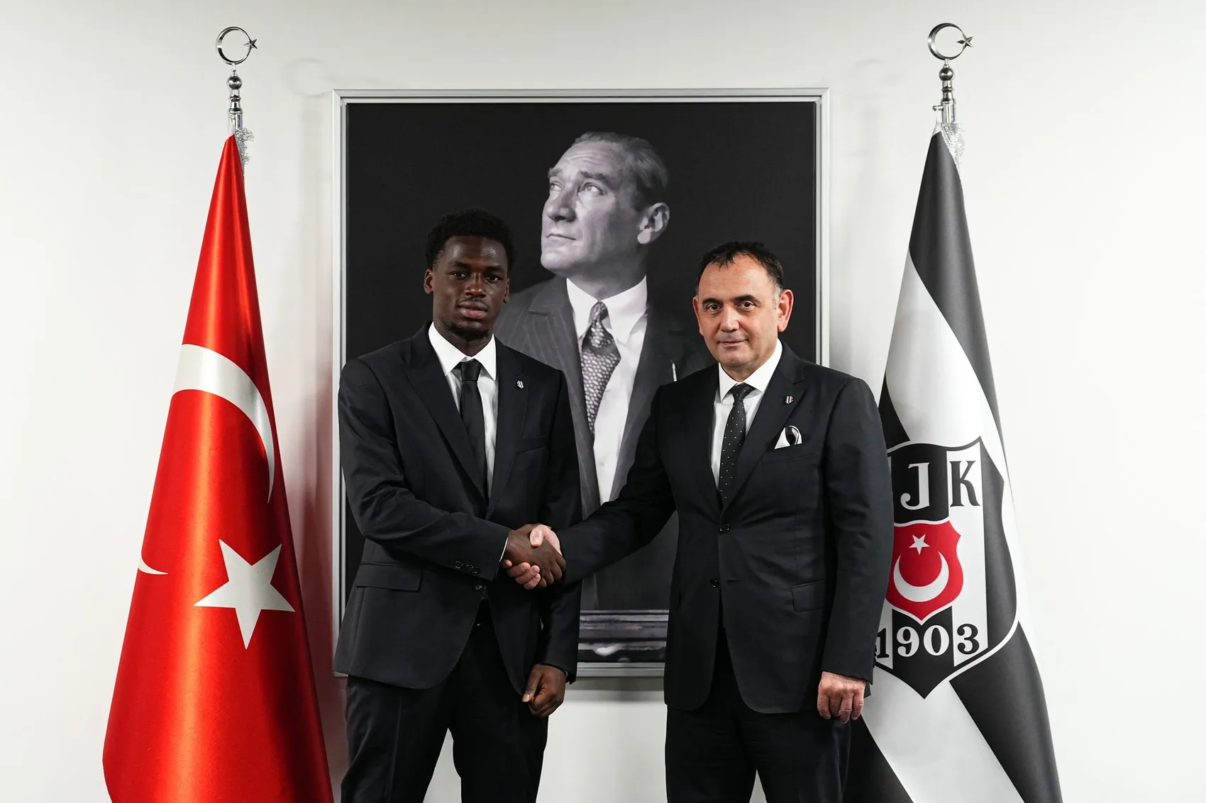 Beşiktaş, Leverkusen'in yıldızını kadrosuna kattı