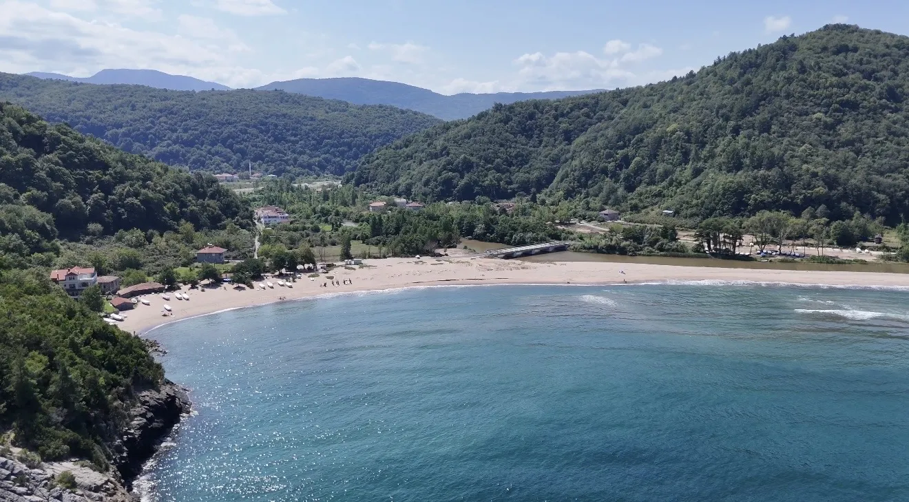 Amasra'nın saklı cenneti Göçkündemirci Plajı havadan böyle görüntülendi