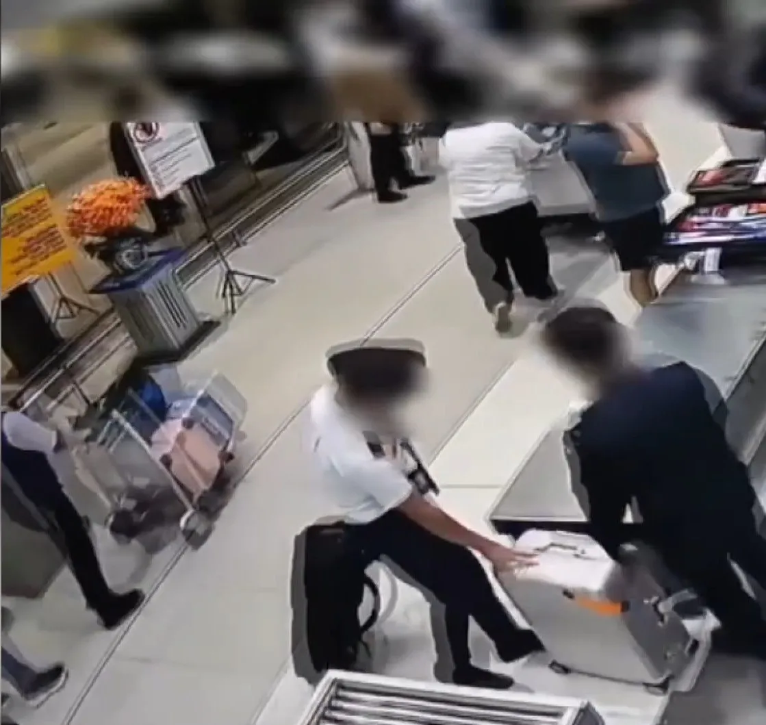 Kokpitin arkasında uyuşturucu ticareti yapan pilot yakalandı