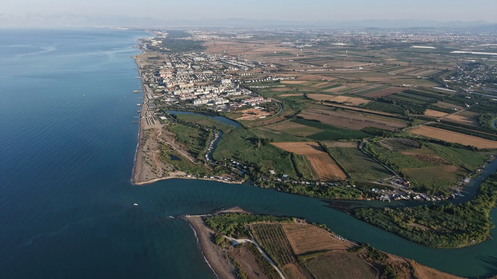 Antalya’nın doğası kaçak barakalar ve lağım tehdidi altında