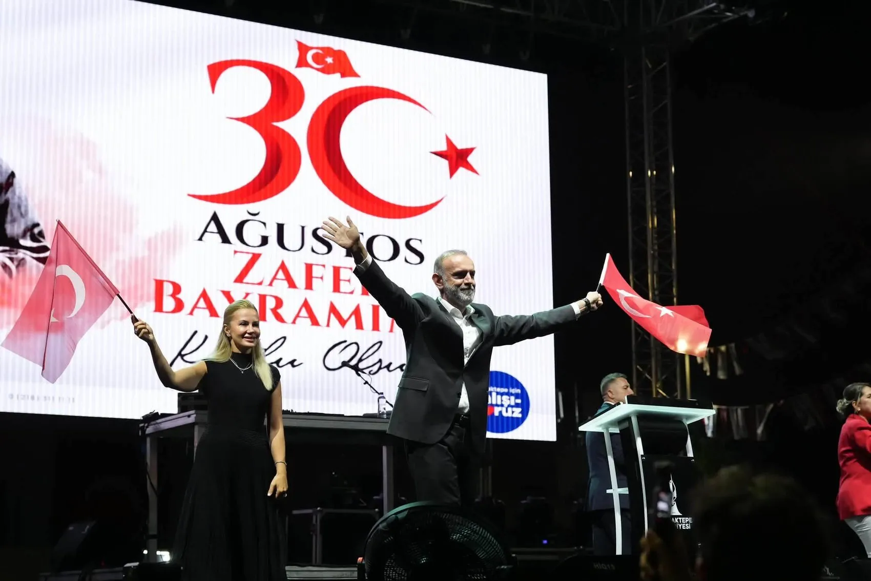 Sancaktepe'de çifte bayram: Ceza sahnesiyle zafer coşkusu zirveye taşındı