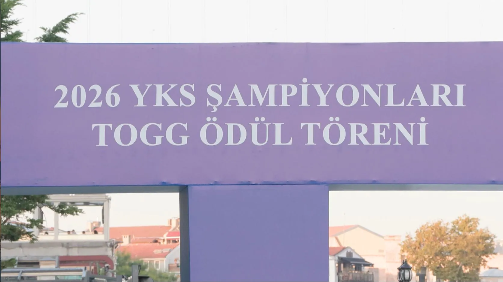 Kabataşlı üç YKS birincisine Togg sürprizi