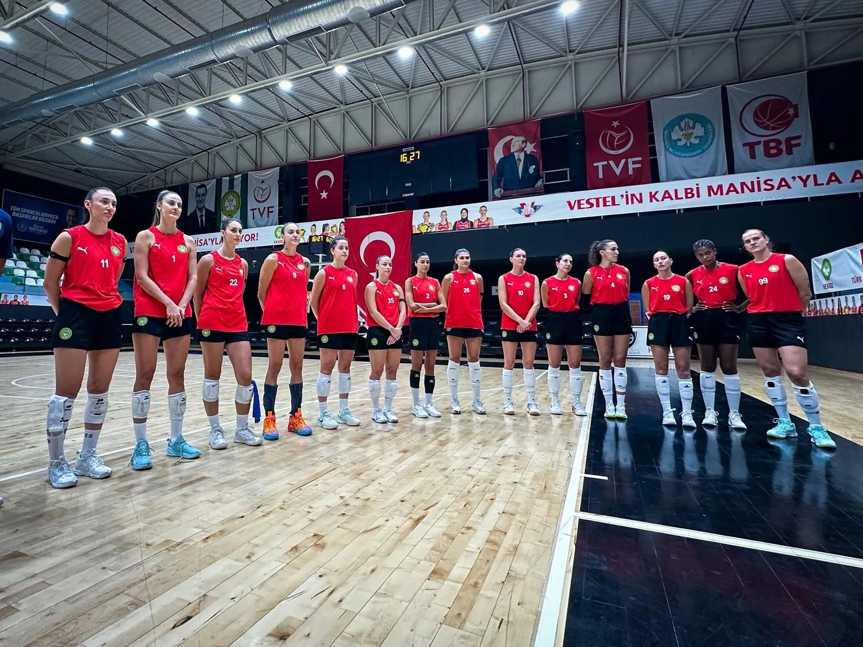 Manisa Sultanlar Ligi macerasına ilk adımı attı