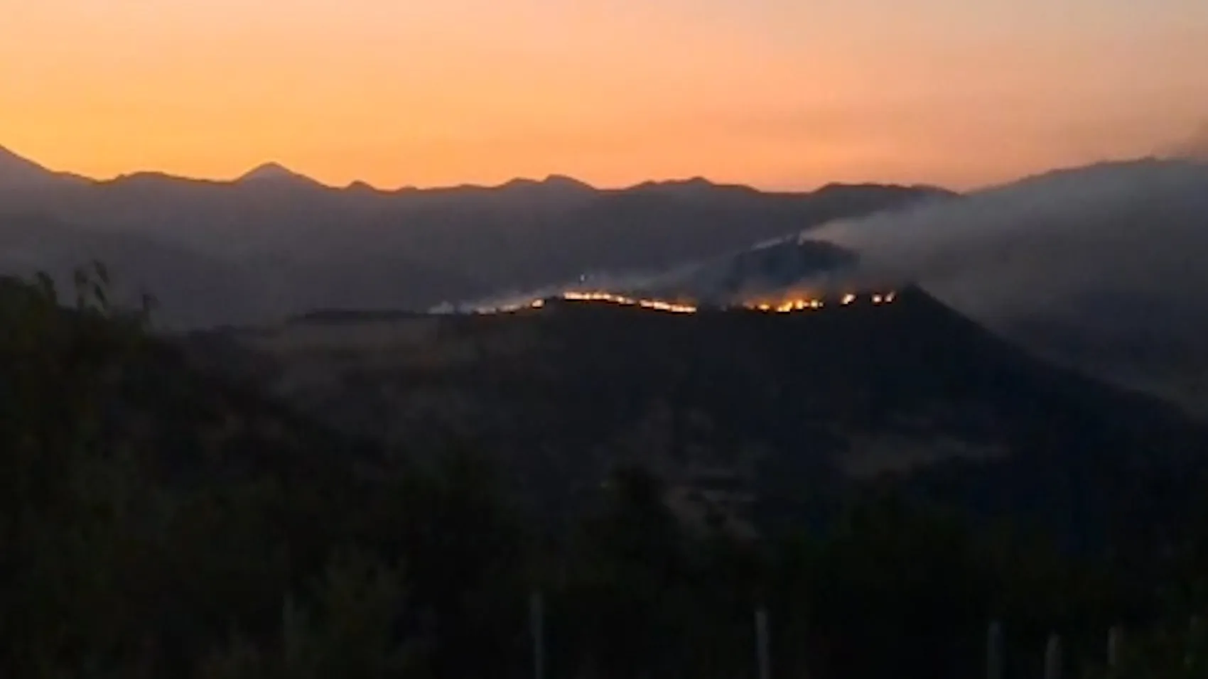 Elazığ Karakoçan ormanlarında gece yarısı yangın paniği