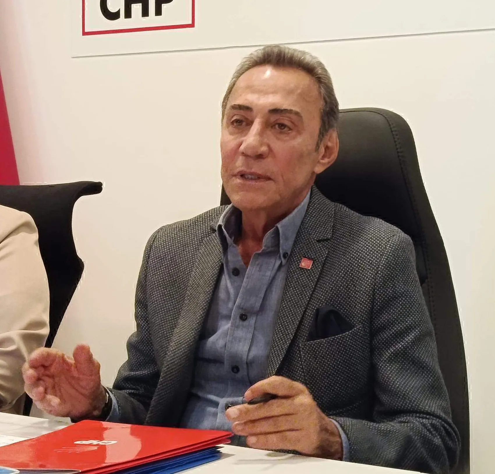 Berhan Şimşek CHP içindeki hesaplaşmayı sert sözlerle eleştirdi
