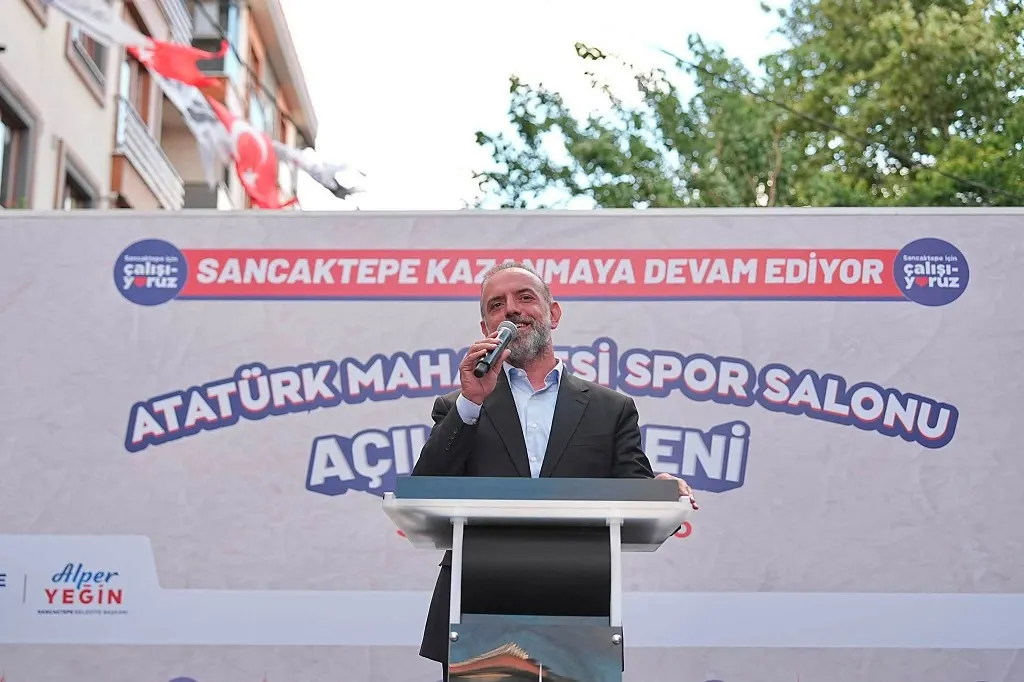 Sancaktepe'de 14'üncü spor salonu kapılarını açtı