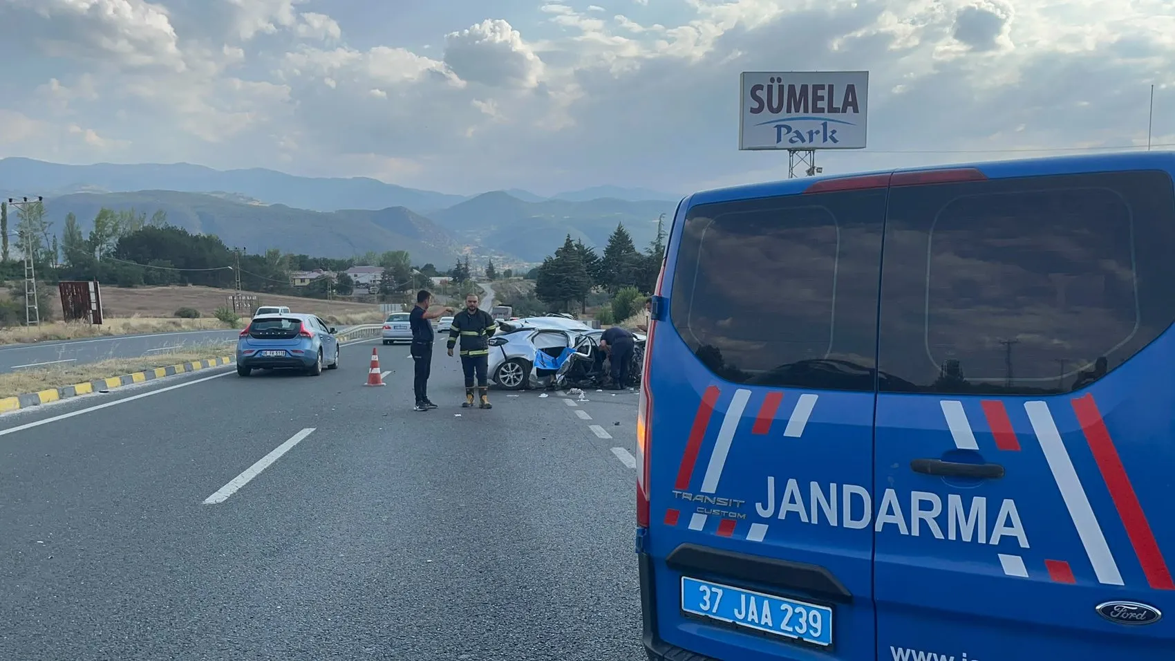 Kastamonu yolunda feci kaza Aynı aileden iki kişi hayatını kaybetti