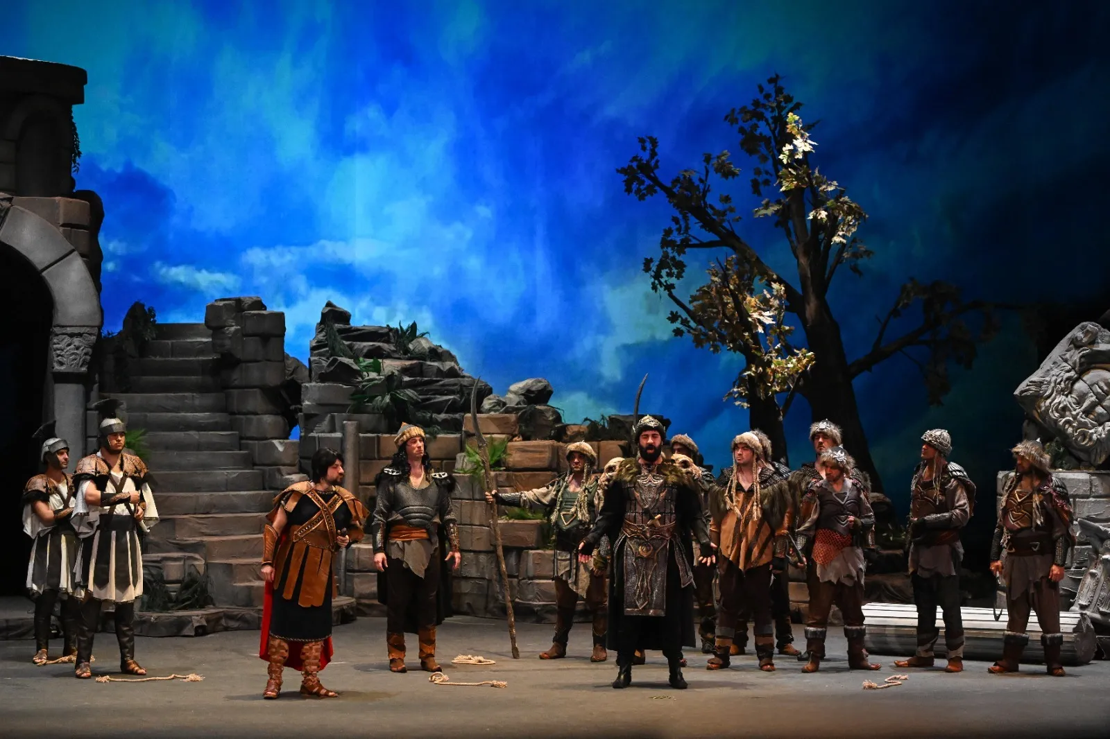 Tarihi sahnede opera ve bale rüzgarı esmeye hazırlanıyor