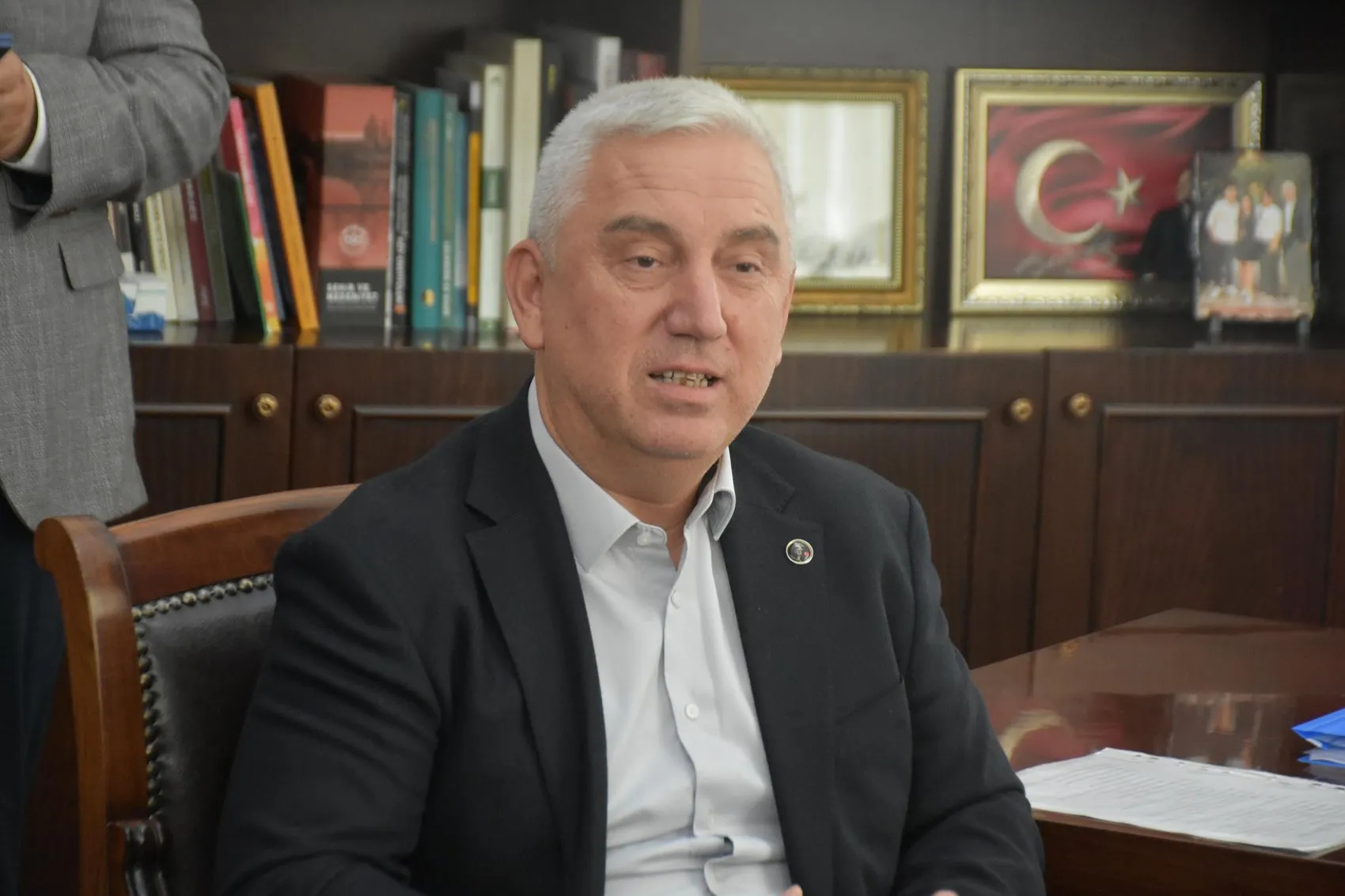 AK Partili İnan’dan belediyelere kredi tepkisi