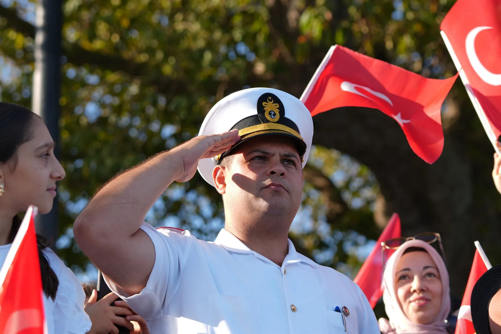 TCG Anadolu Yalova kıyılarında gövde gösterisi yaptı