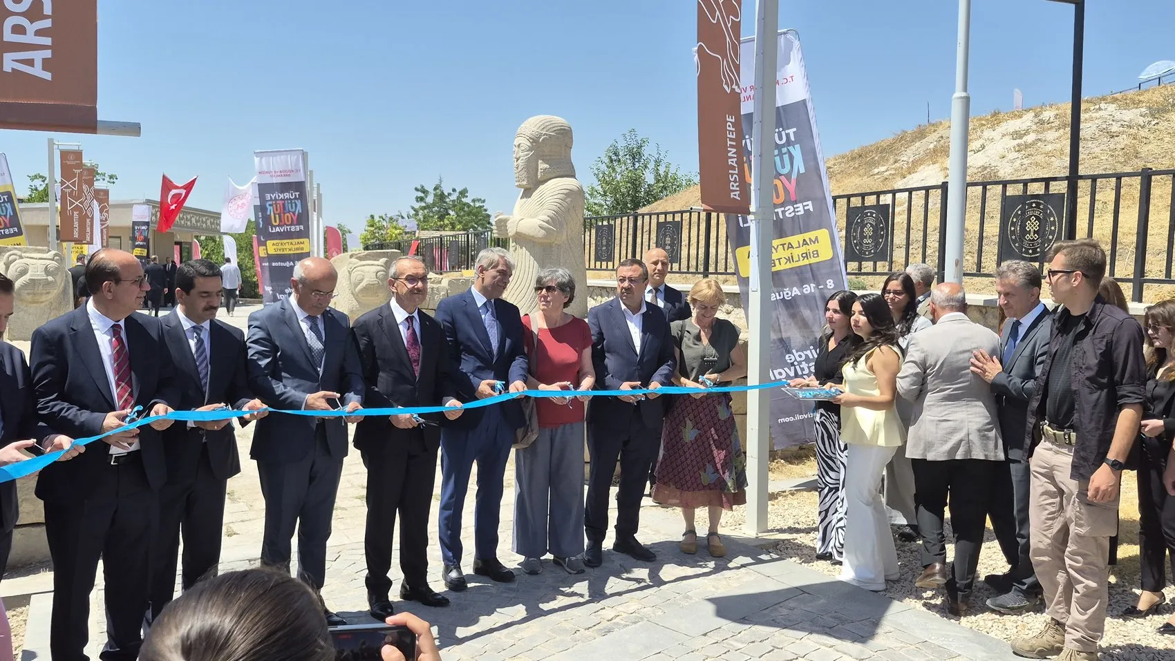 Malatya Kültür Yolu Festivali kapılarını sanatseverlere açtı