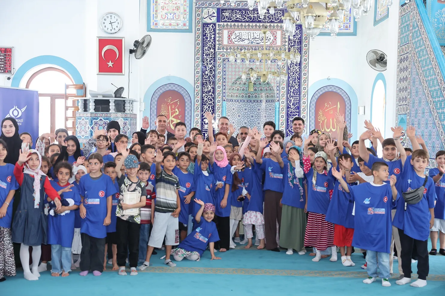 Sultangazi’de çocuklar Kur’an kursunda sporla eğleniyor