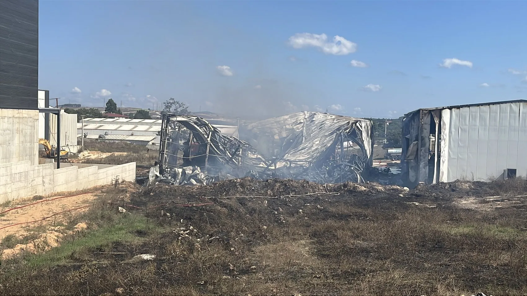 Gebze’de kimyasal fabrika yangını 2 yaralı