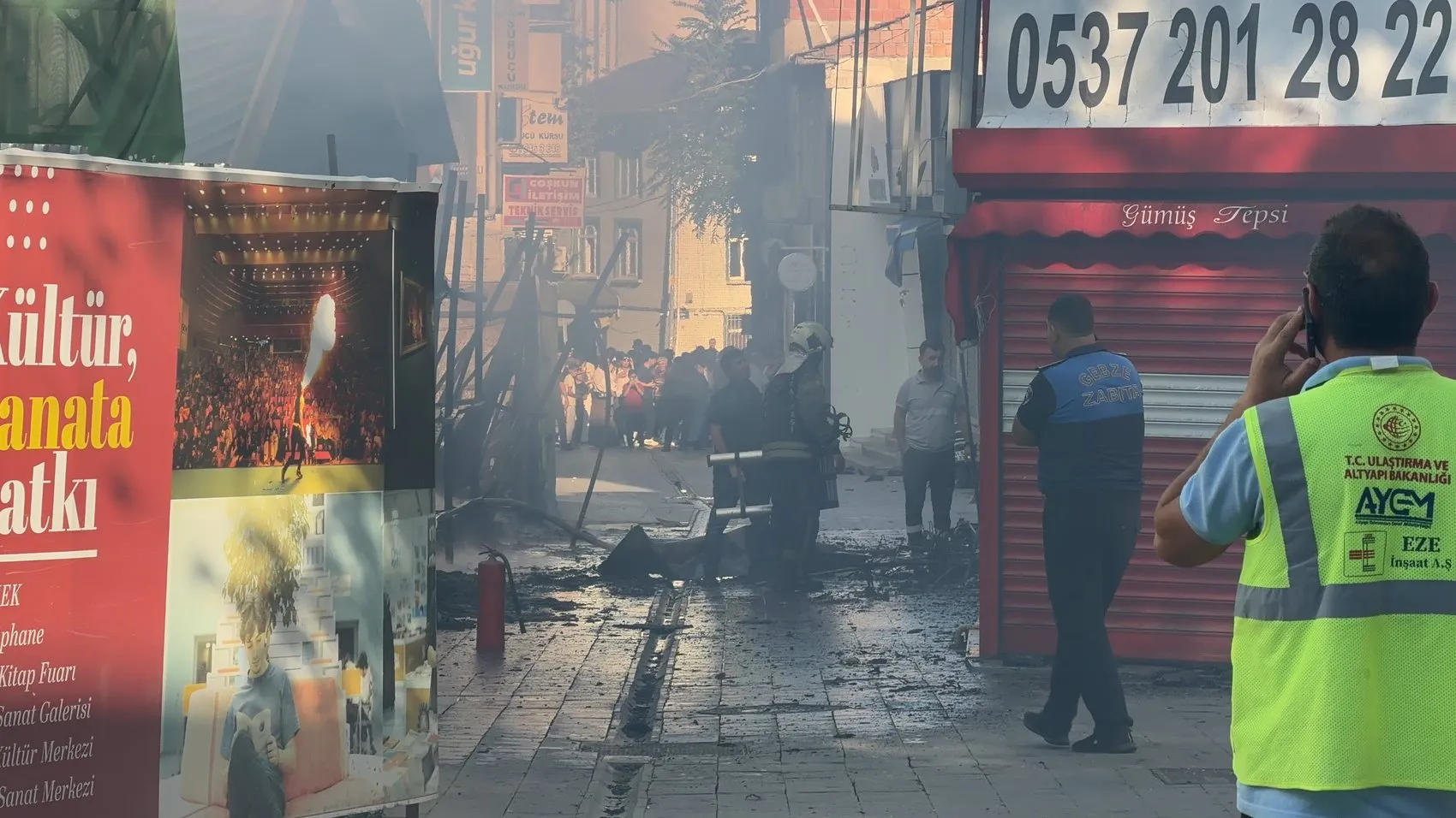 Gebze’de metro şantiyesinde çıkan yangın iş yerlerine sıçradı