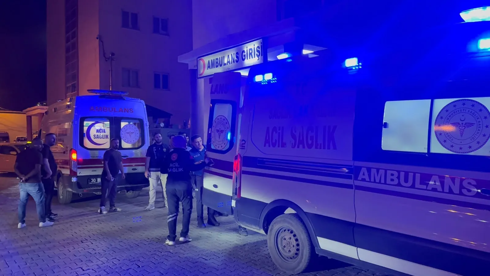 Hakkari'de düğün günü hastanelik eden arazi kavgası