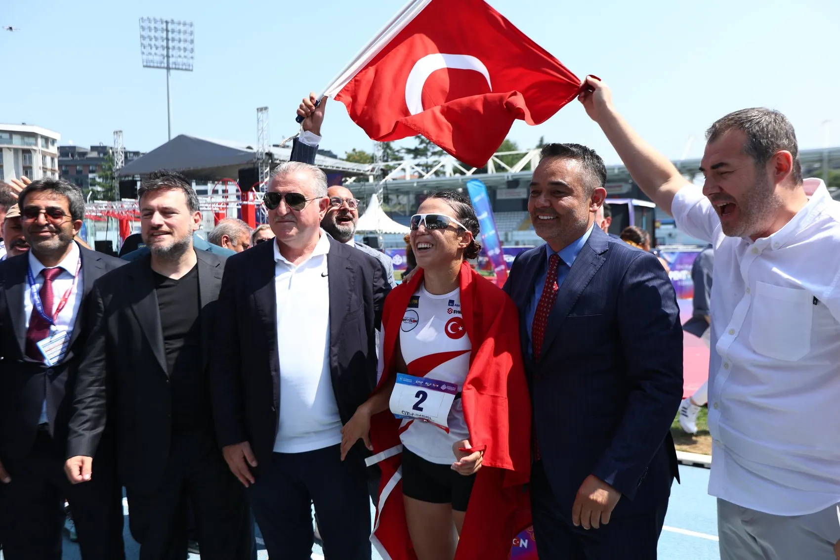 İlke Özyüksel Avrupa zirvesinde tarih yazdı