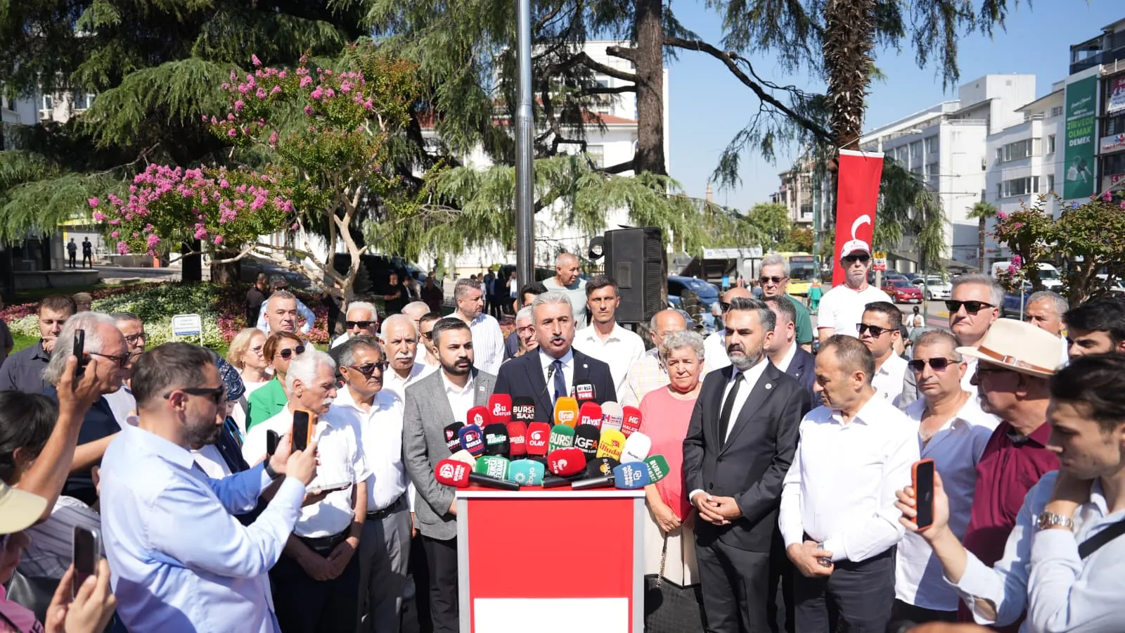 Bursa’da siyasi deprem 6 belediye başkanı CHP’den istifa etti