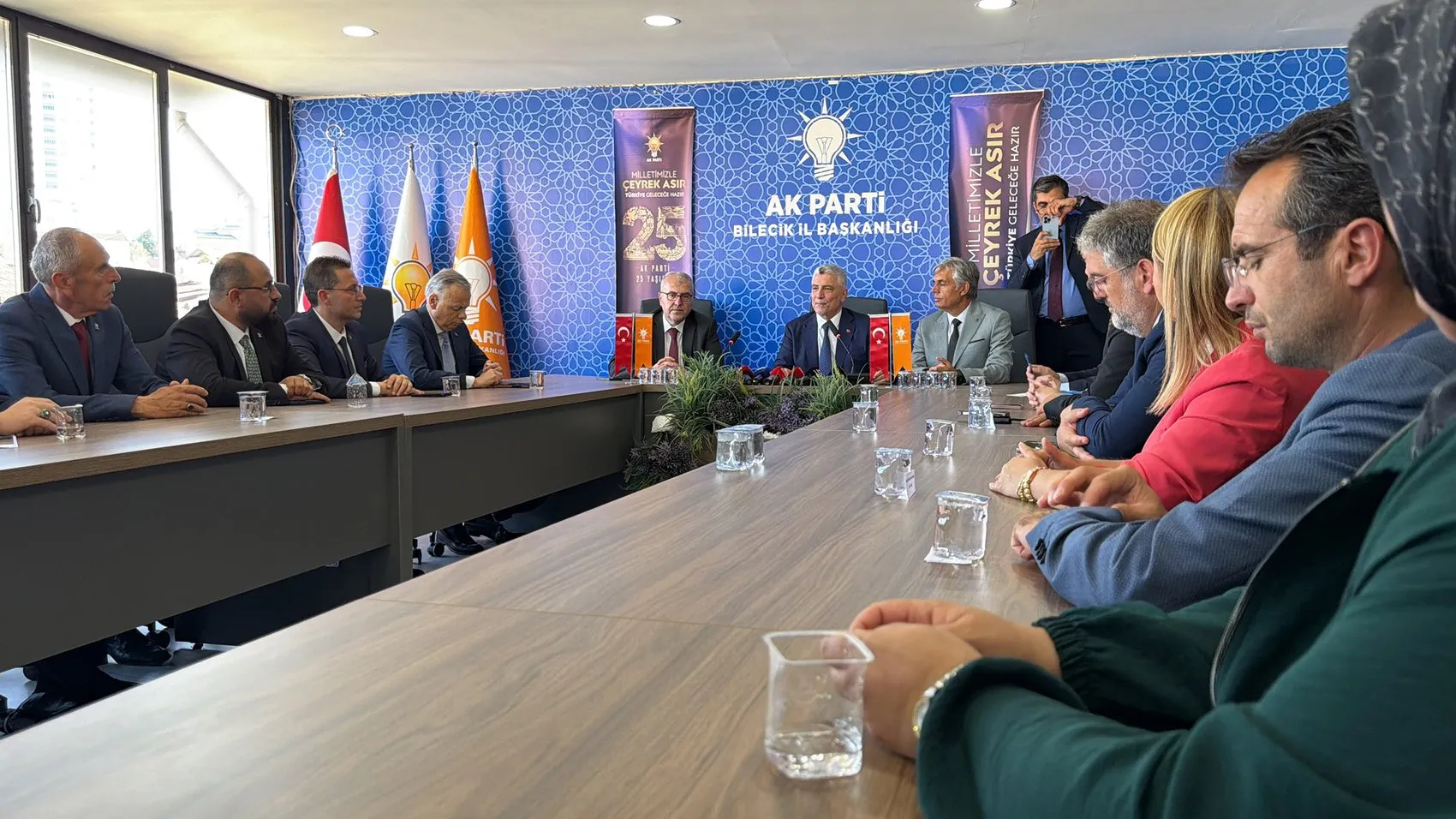 Ticaret Bakanı Bolat Bilecik'te esnaf kredi desteklerini açıkladı