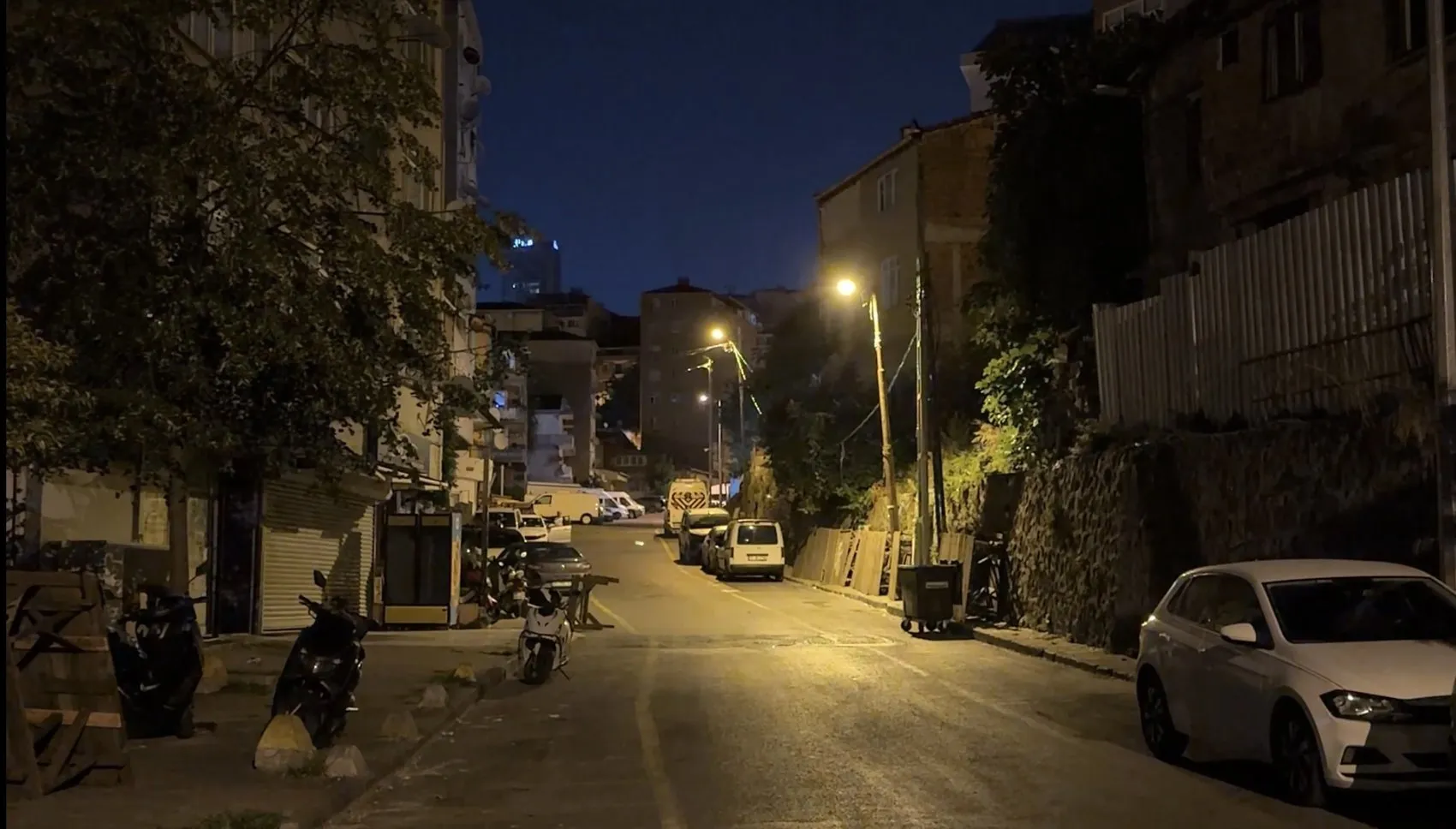 Şişli’de eski dünürler sokak ortasında birbirine girdi