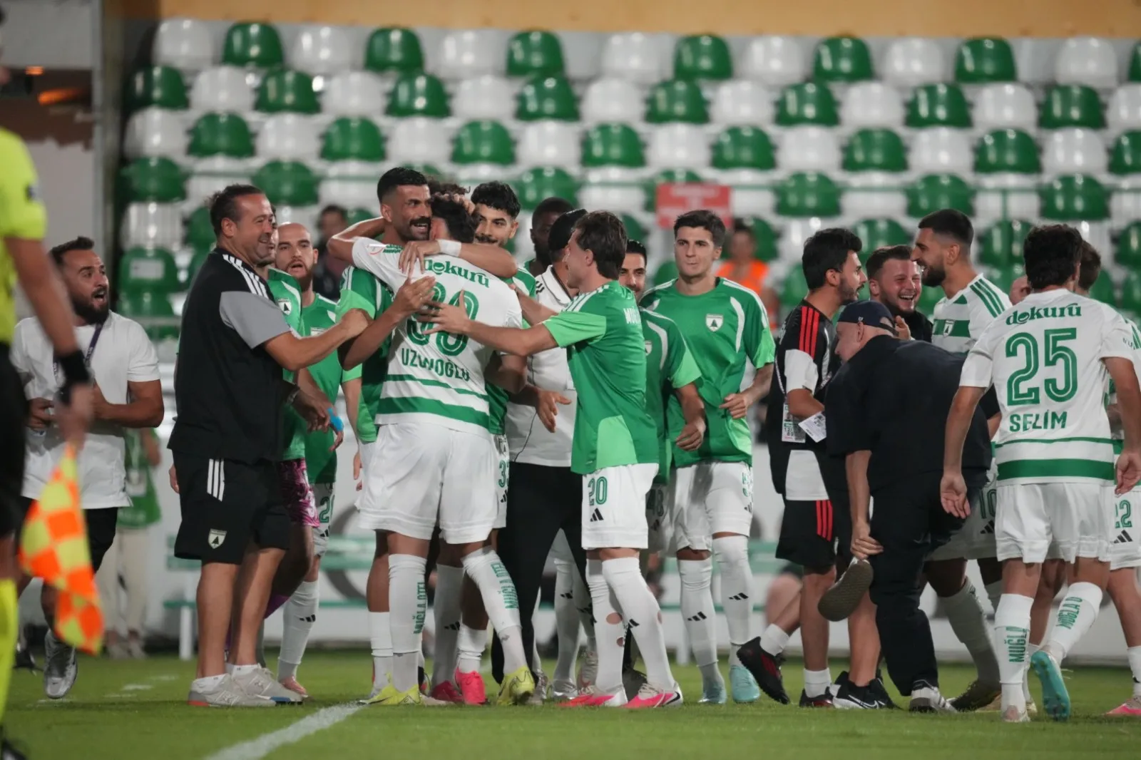 Muğlaspor evinde Boluspor'u 2-0 devirdi İlk galibiyet Yasin'den