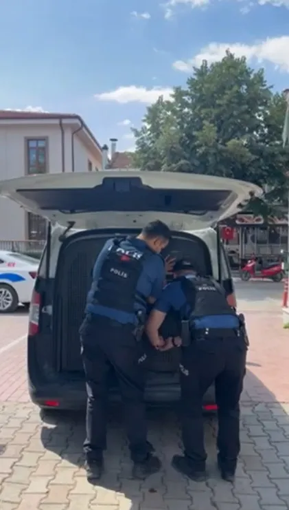 Bursa'da on yıl aranan hükümlü İznik'te yakayı ele verdi