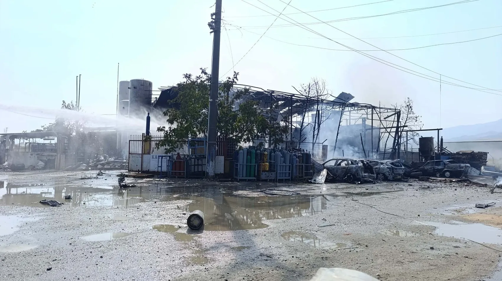Salihli'deki sanayi bölgesinde bulunan oksijen tesisinde patlama yaşandı