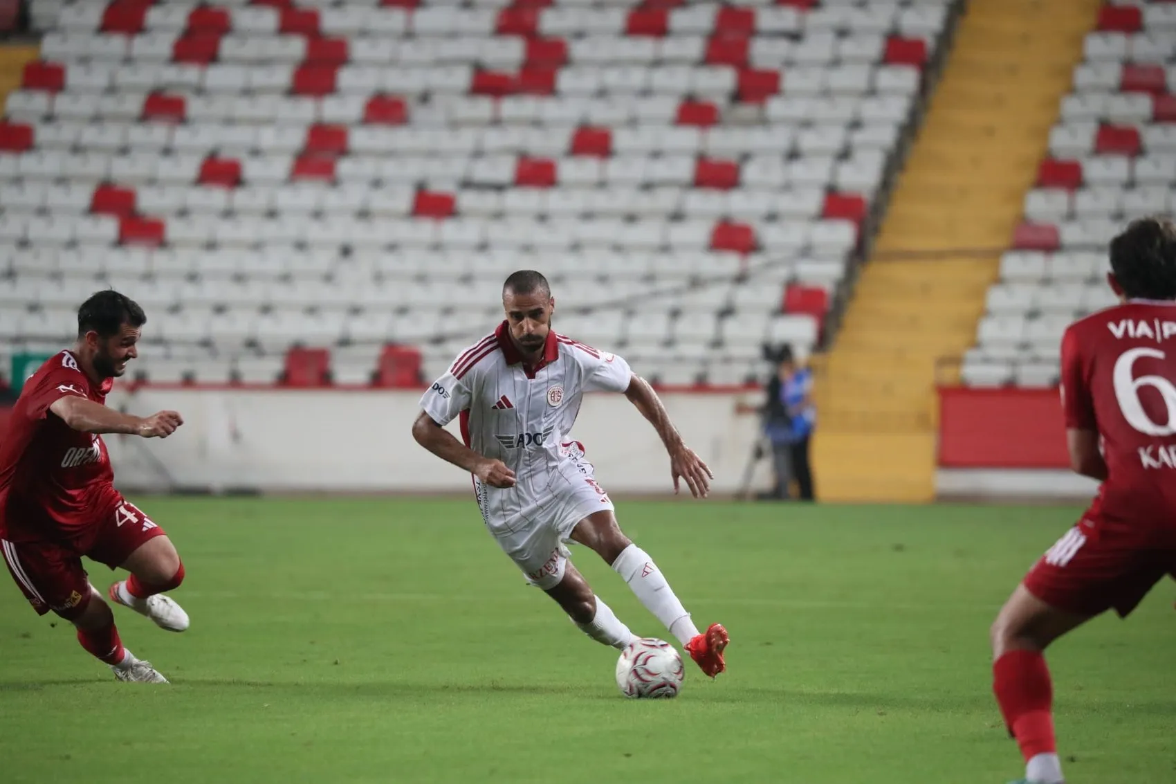 Antalyaspor evindeki ilk sınavında Pendikspor’a yenildi