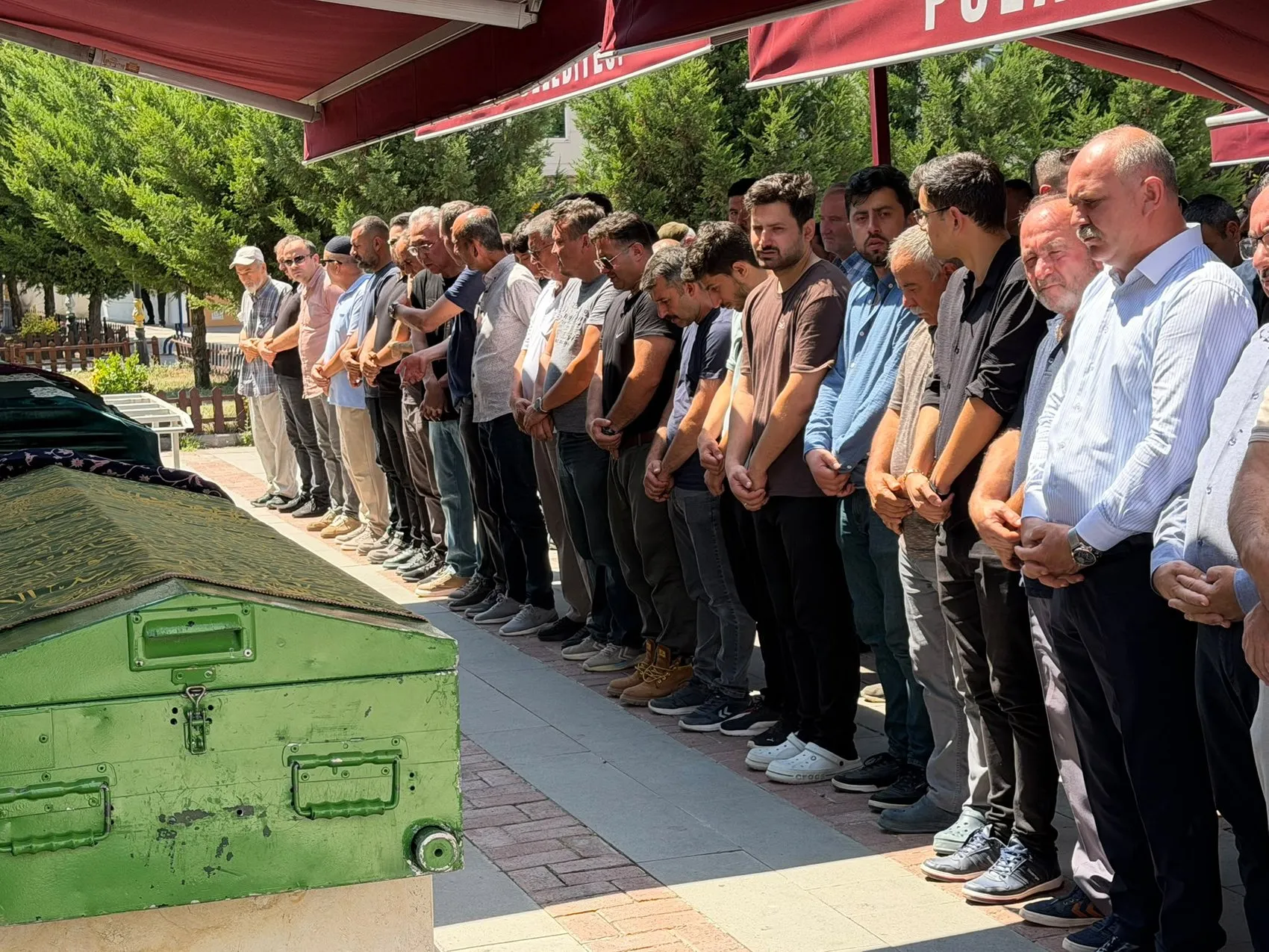 Ankara'daki feci kazada hayatını kaybeden öğretmen son yolculuğuna uğurlandı