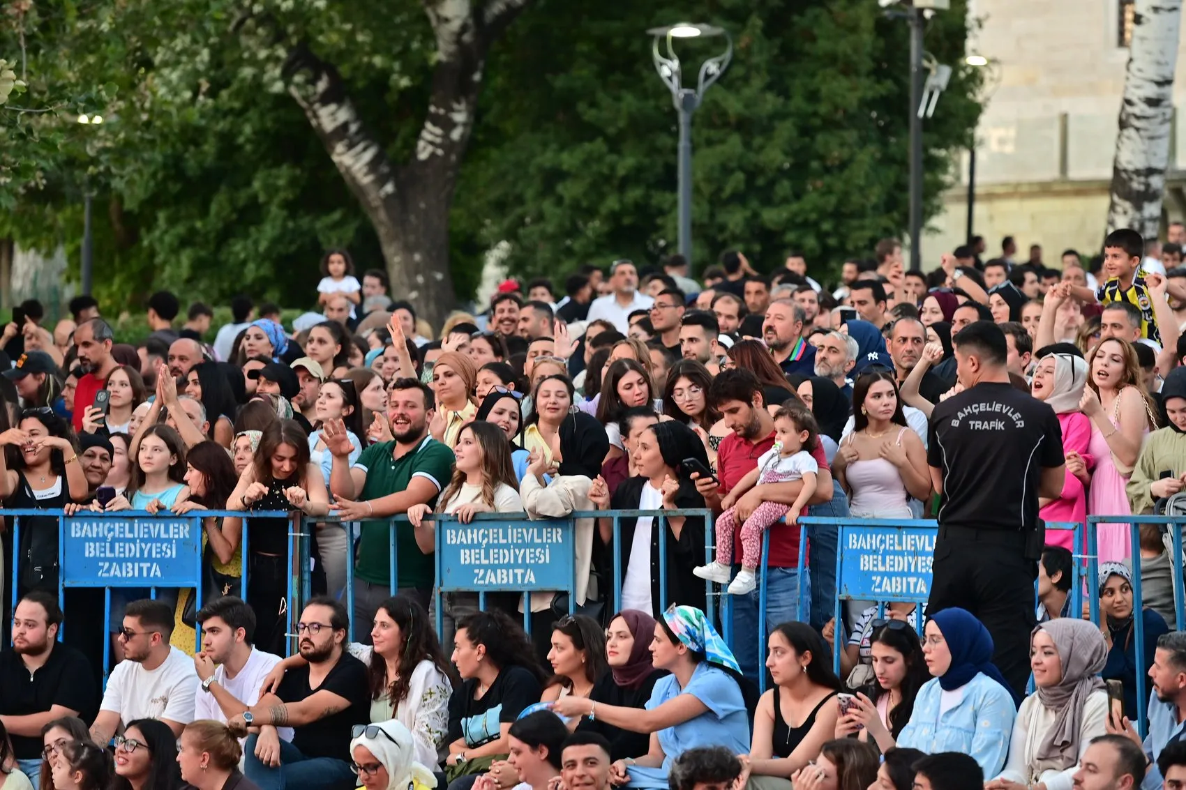 Koray Avcı Bahçelievler Yaz Festivali ile binleri buluşturdu