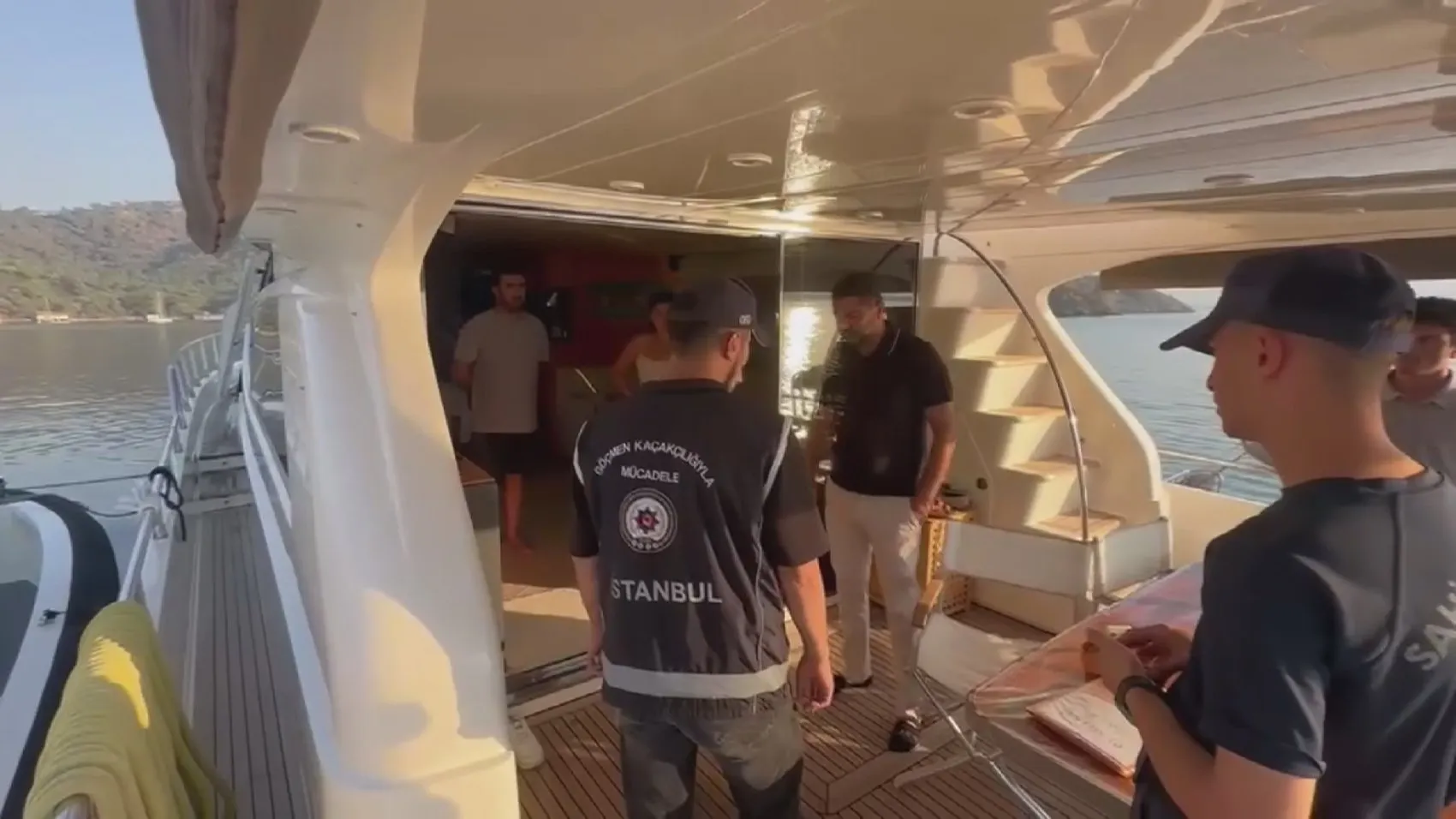 Sahte raporla vatandaşlık satan şebekeye büyük operasyon