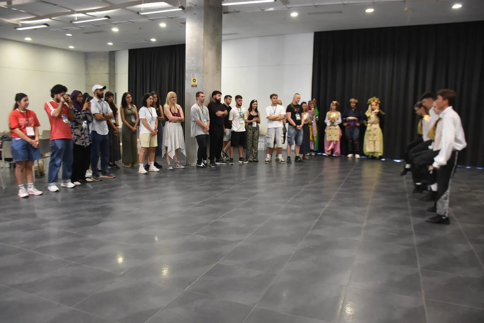 Ekran bağımlılığına karşı 7 ülkeden öğrenciler İzmir'de buluştu