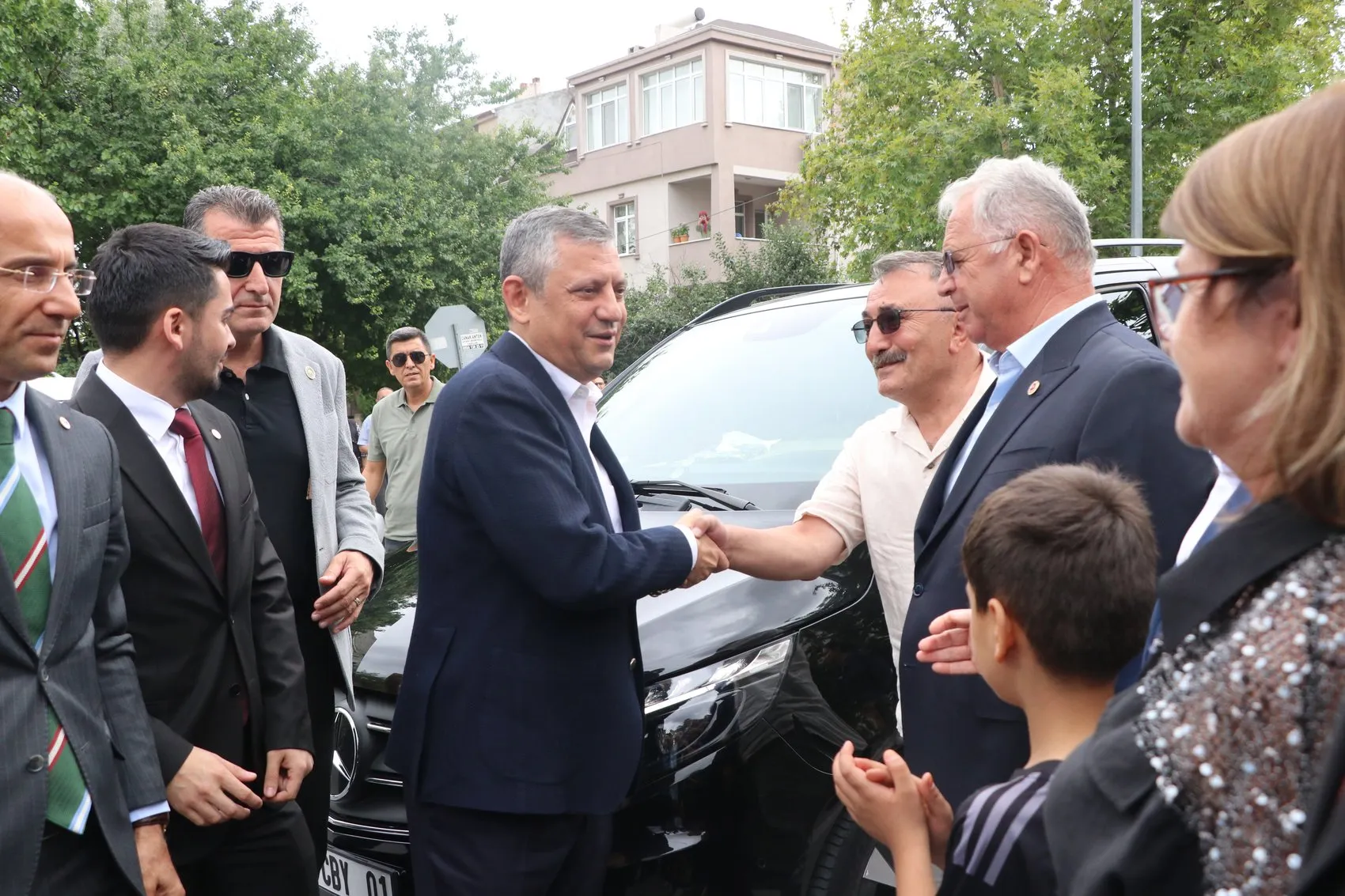 Kayseri'de esnaf buluşmasında konuşan Özel Kısır çekişmelere değil, ekmek kavgasına odaklanacağız