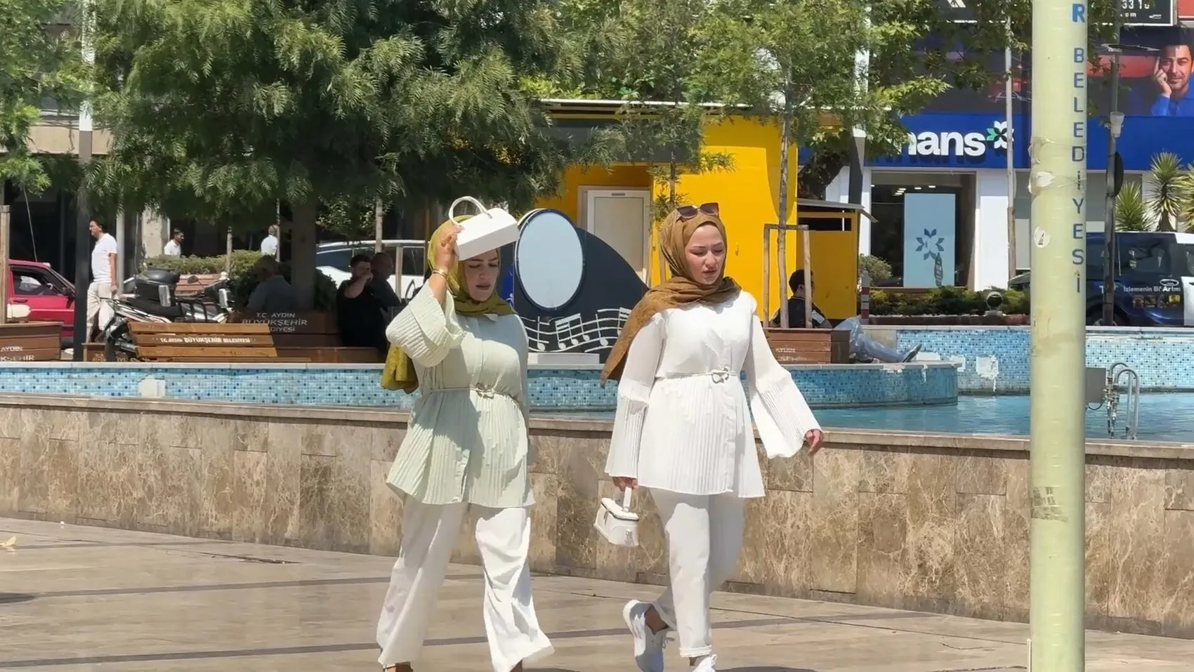 Aydınlılar kavurucu sıcaklara teslim oldu