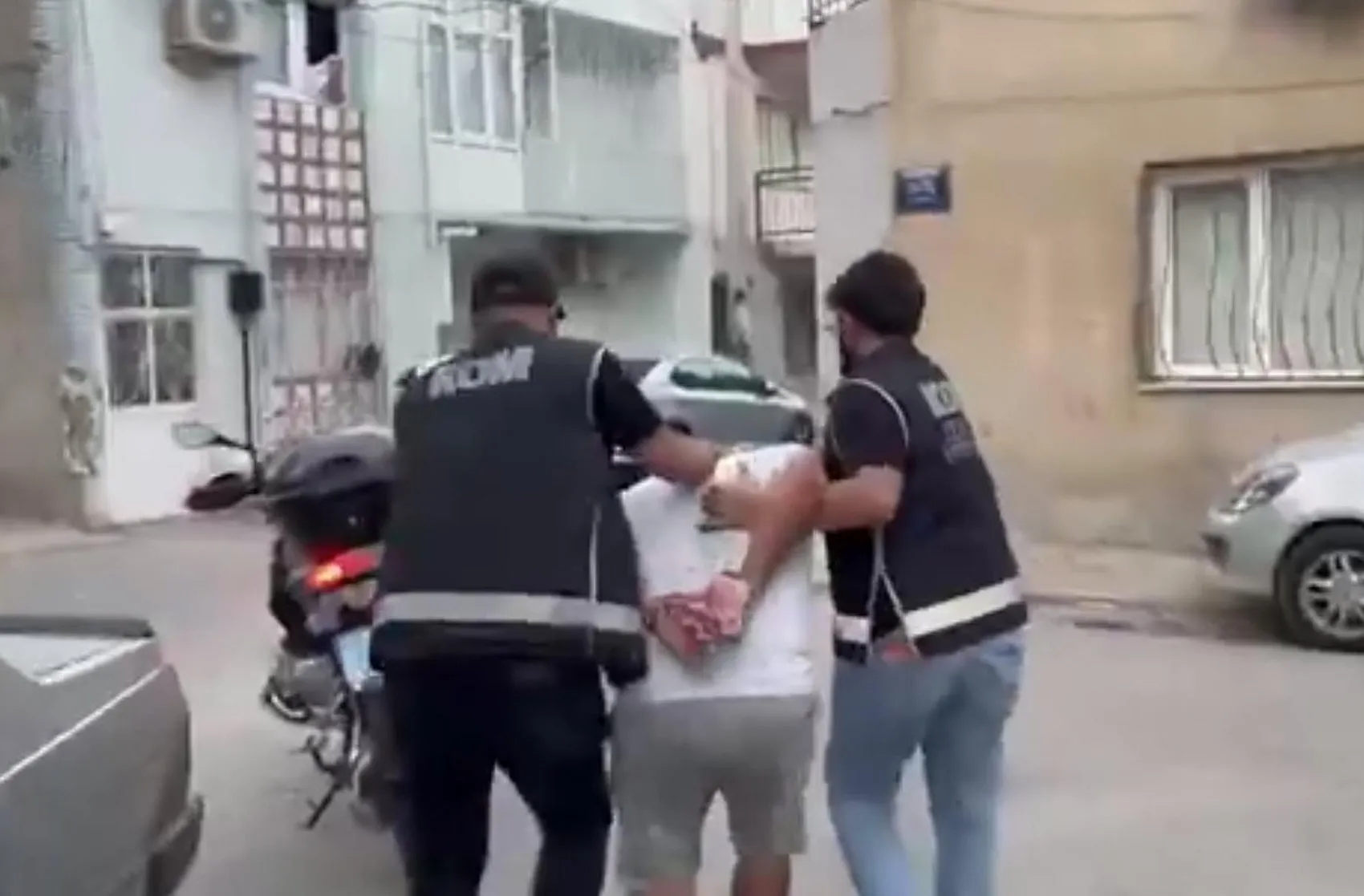 Göztepe taraftar gruplarına operasyon 51 kişi tutuklu