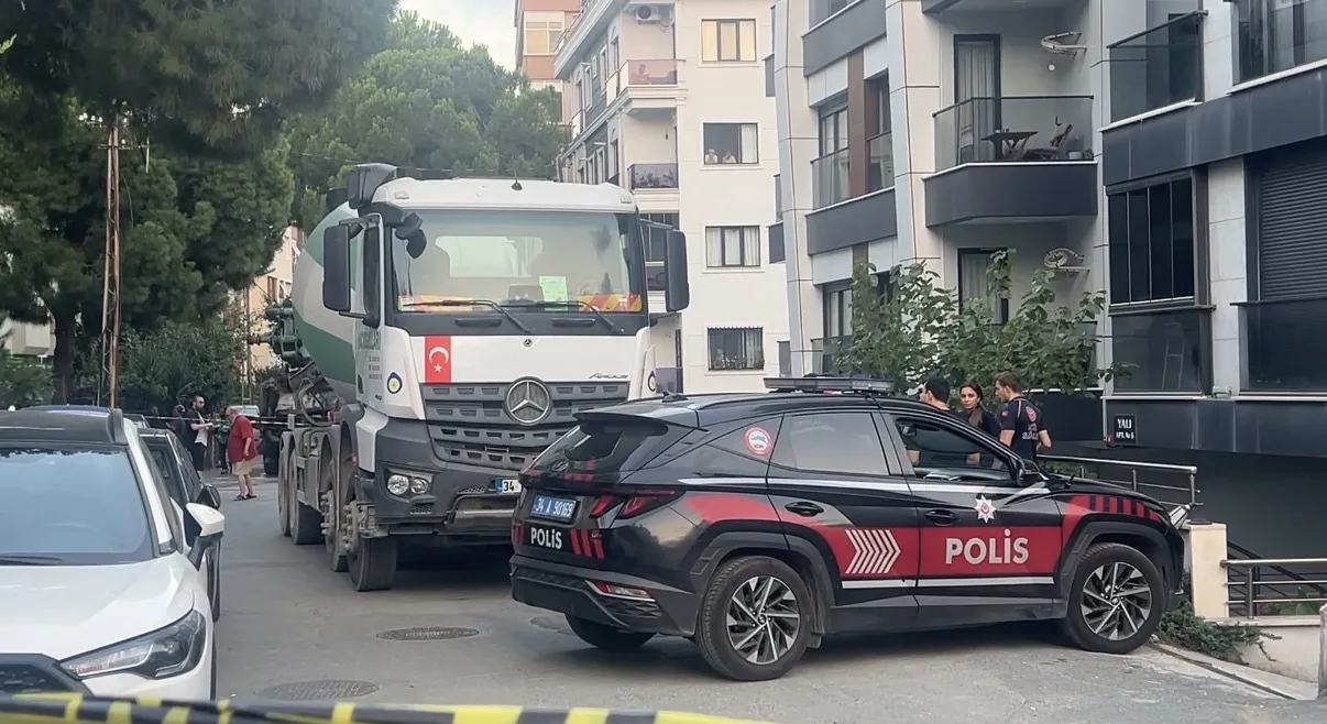 Maltepe'de beton mikseri dehşeti 58 yaşındaki kadın yaşamını yitirdi
