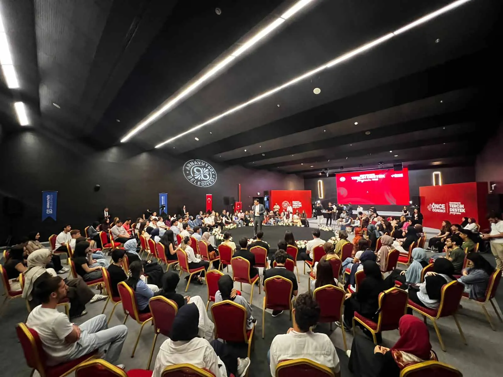 Gençler geleceğini bakanlarla planlıyor