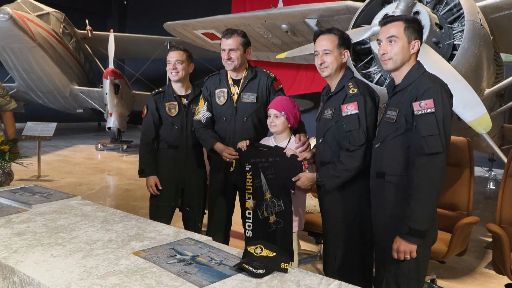 Gökyüzünün kahramanları Yeşilköy'de: Geleceğin pilotları SOLOTÜRK ile buluştu