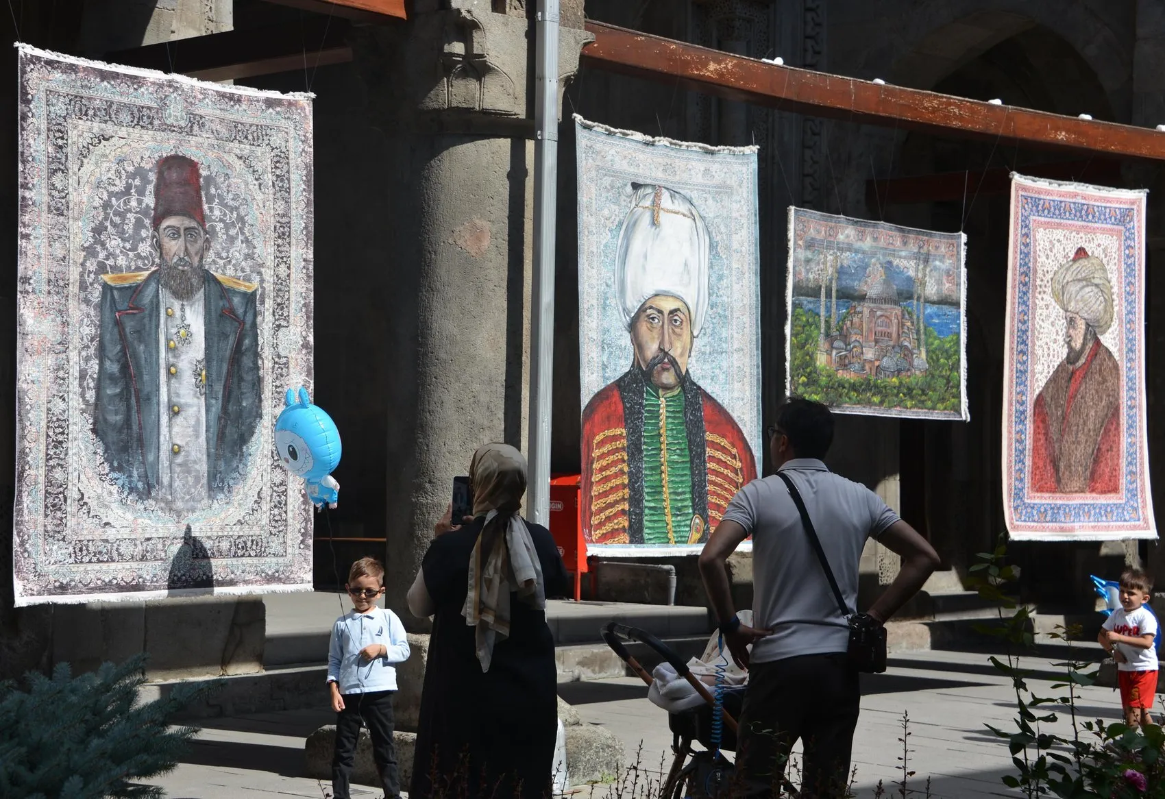 Erzurumlu öğretmenin kilim üzerindeki sanatsal yolculuğu