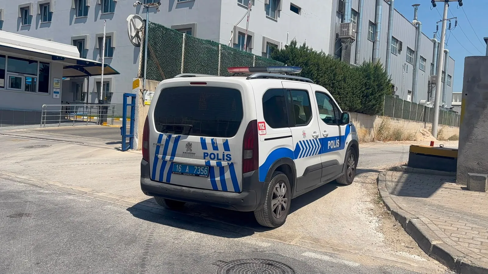 Bursa'da inşaat mühendisi elektrik akımına kapılarak ağır yaralandı