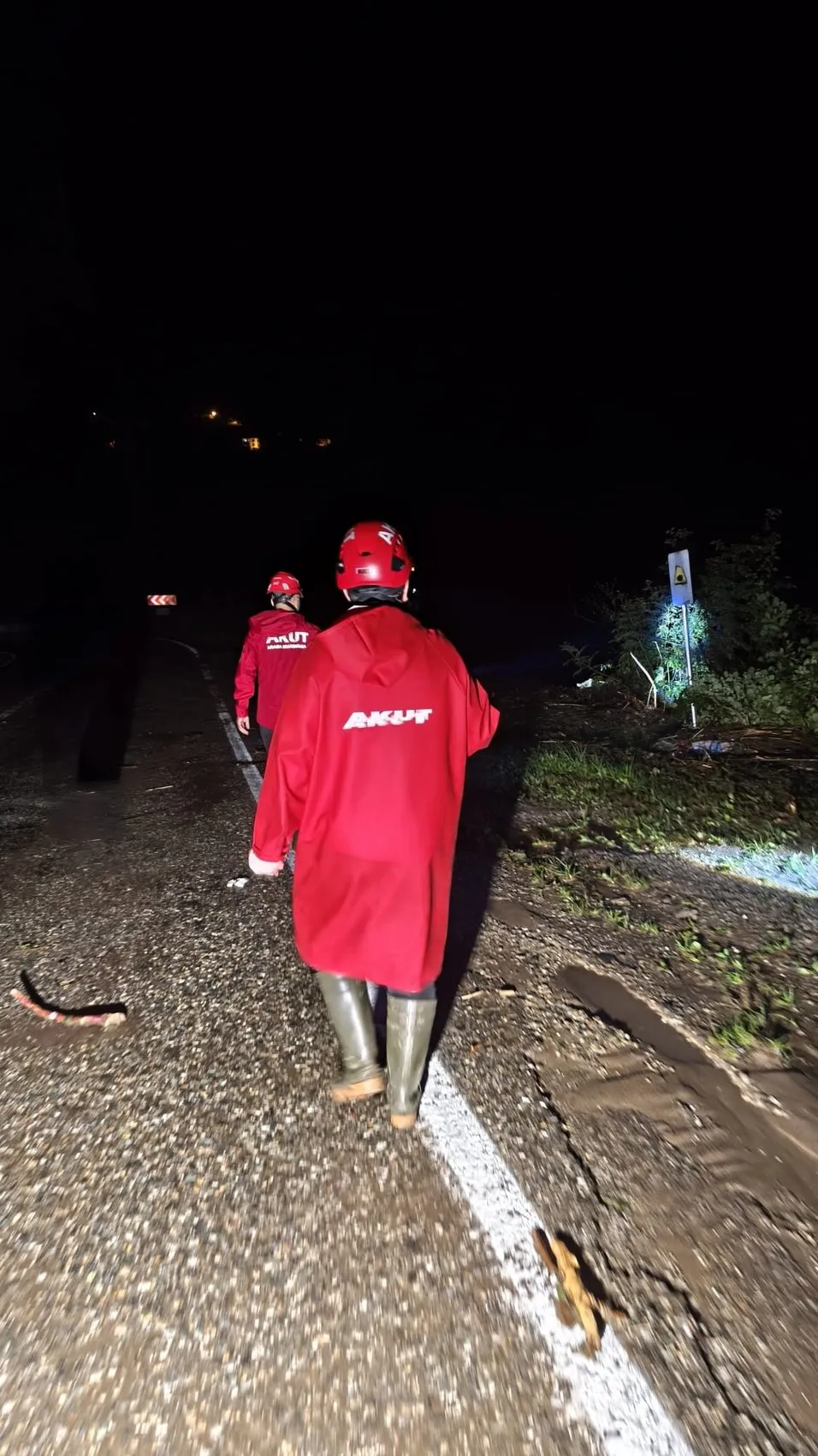 Giresun'da şiddetli yağış felakete dönüştü ve iki kişi sele kapıldı