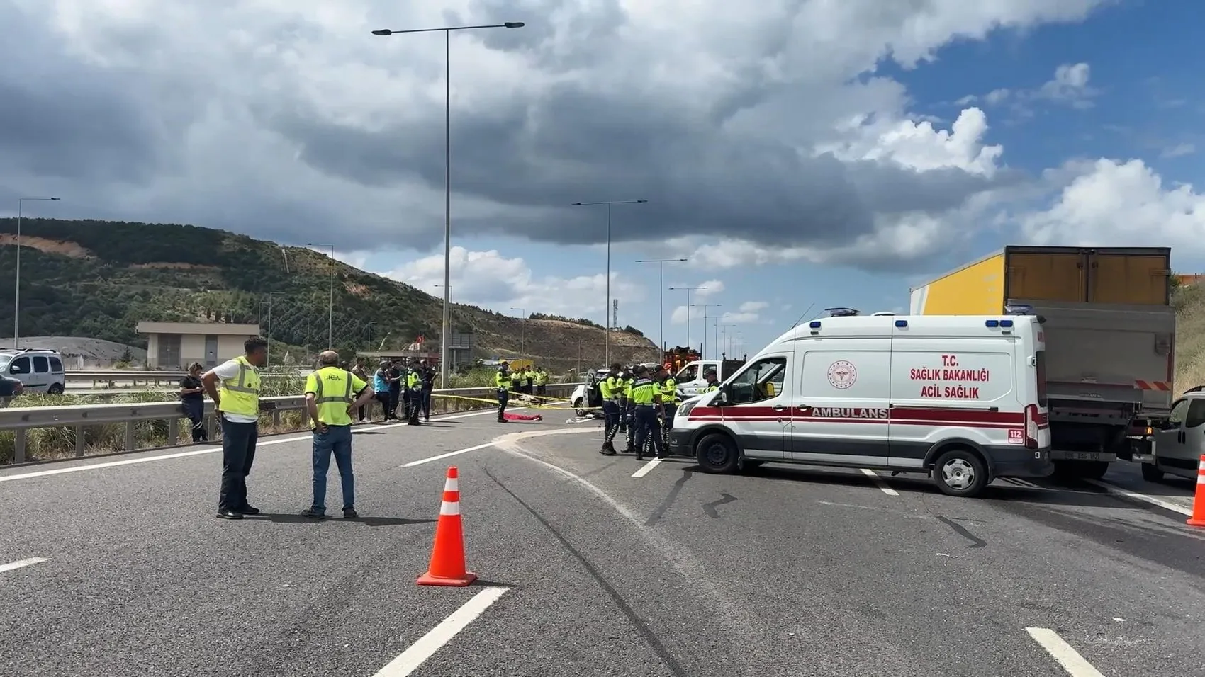 Kuzey Marmara Otoyolu’ndaki kazada üç kardeş hayatını kaybetti