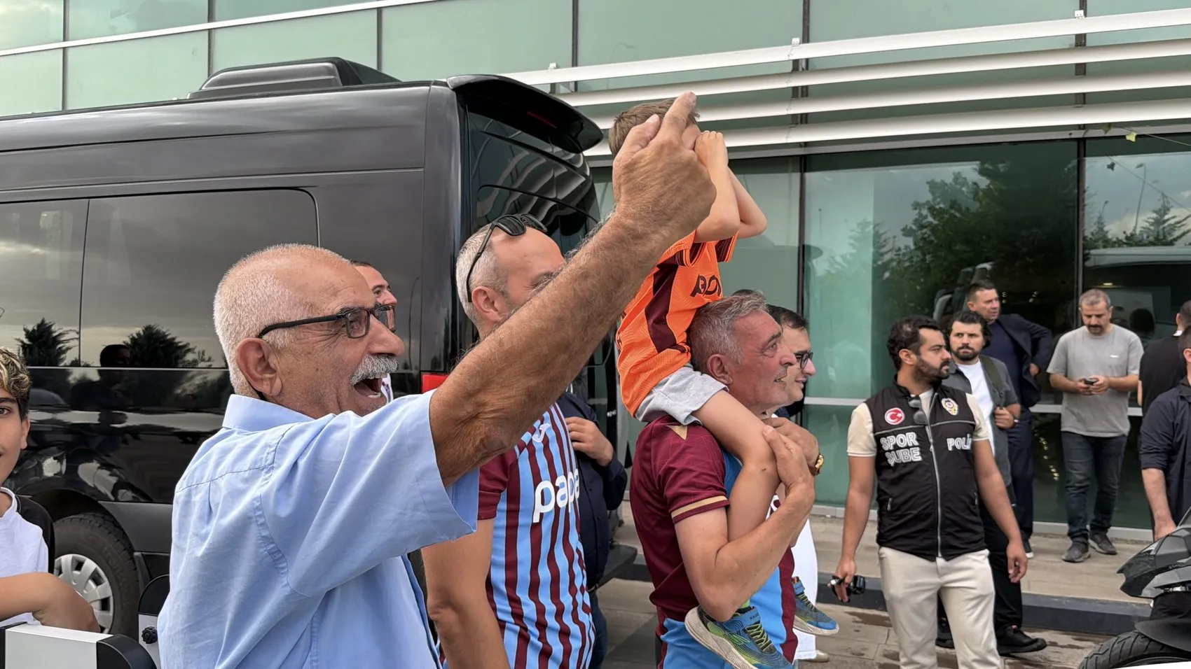 Bordo-mavili ekip Diyarbakır semalarında: Kritik randevu için geri sayım başladı