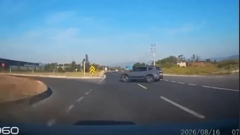 Düzce’de kavşak kazası beş kişiyi hastanelik etti