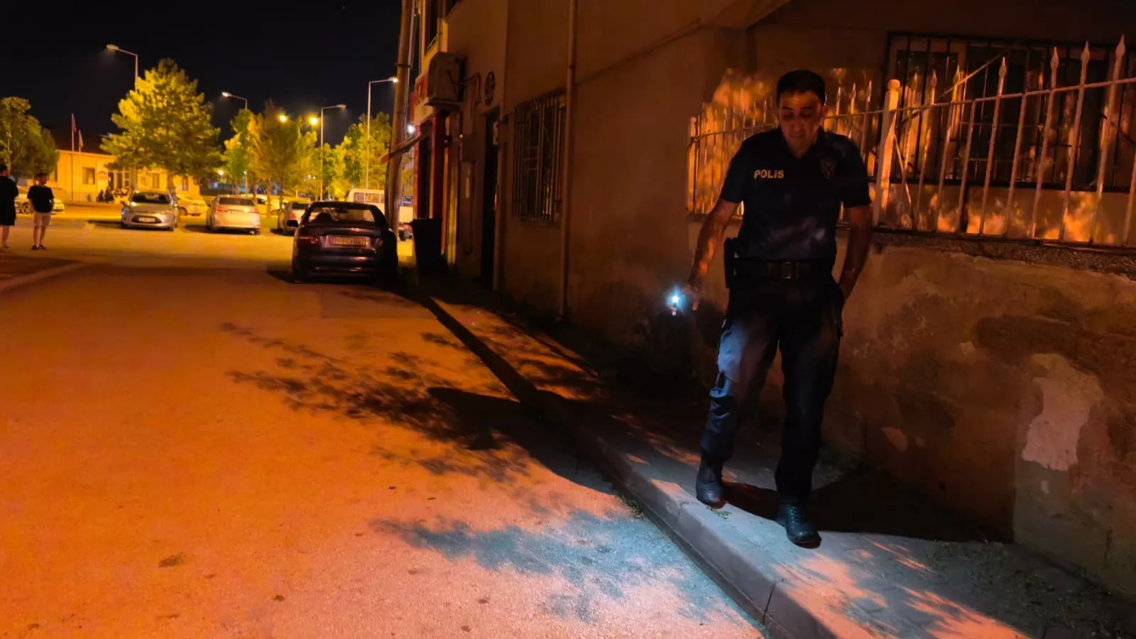 Mesajlaşma tartışması kanlı bitti Arkadaşını vuran şüpheli yakalandı